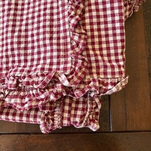 Cotton ruffled gingham tablecloth